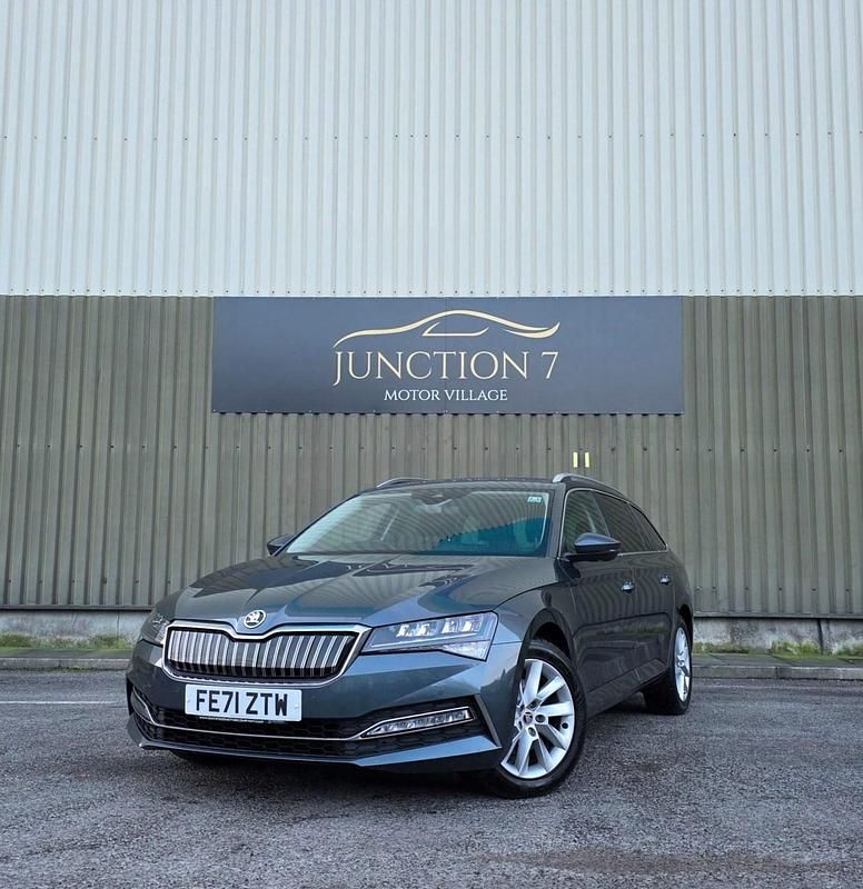 Used Skoda Superb SE Technology 218 HP (160 kW) 2021 Grey Estate