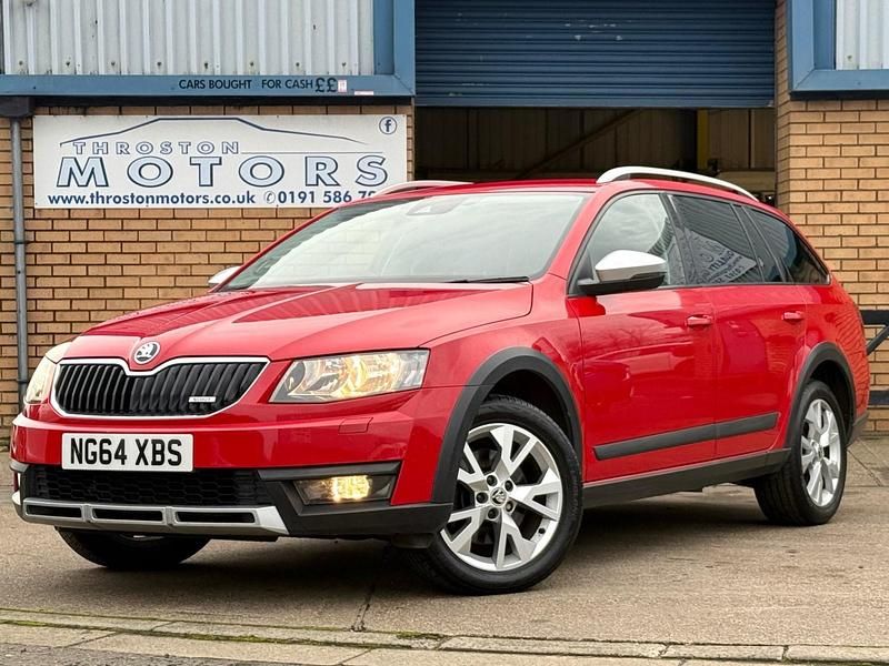 Used Skoda Octavia Scout 4x4 184 HP (135 kW) 2014 Red Estate