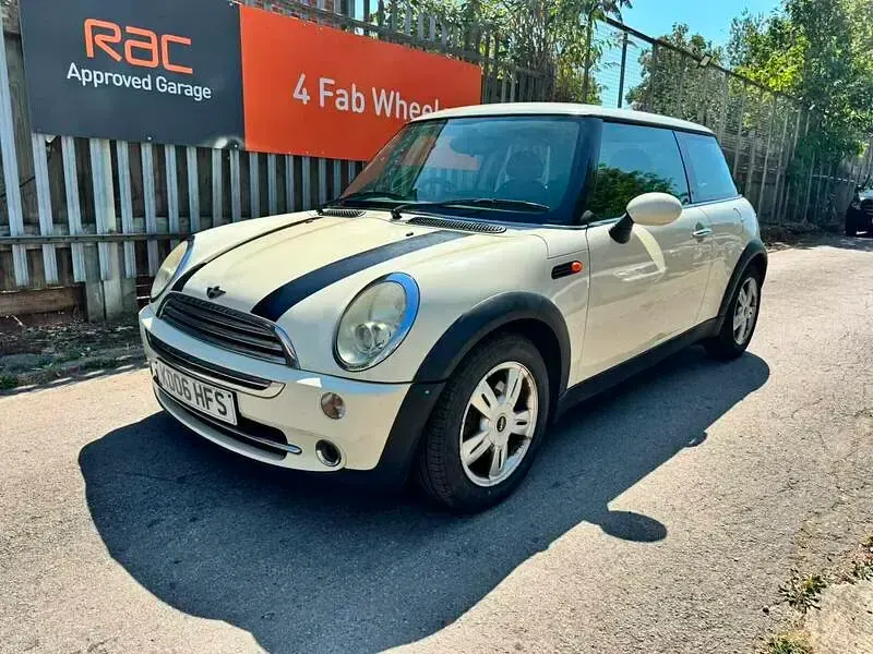 Used Mini ONE 2006 White Hatchback