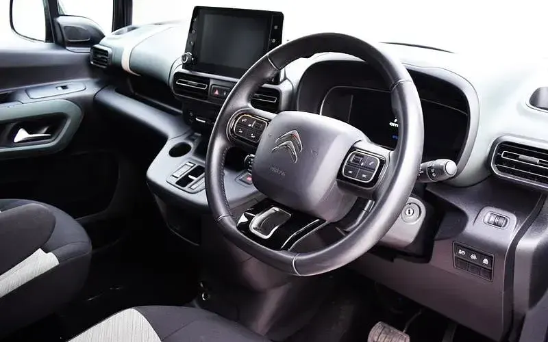 Used Citroën e-Berlingo XTR 100 kW (136 HP) 2023 Black MPV