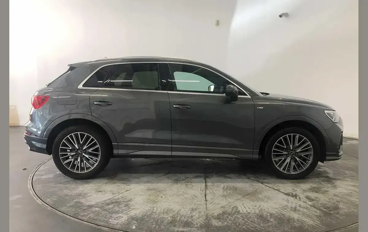 Used Audi Q3 S-Line 150 HP (110 kW) 2023 Grey SUV