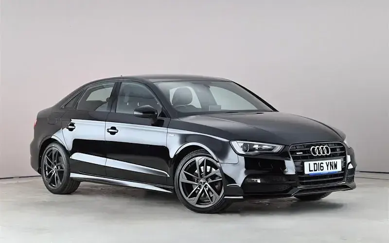Usado Audi A3 S-Line 180 HP (132 kW) 2016 Sedan