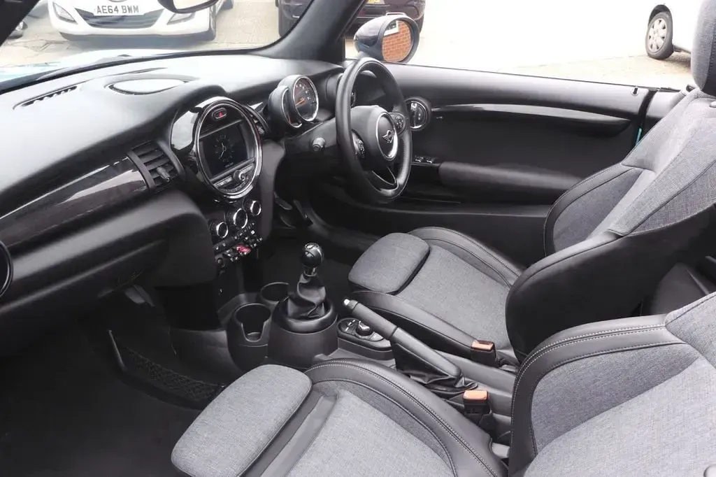 Used Mini Cooper Cabriolet 136 HP (100 kW) 2018 Blue Cabriolet