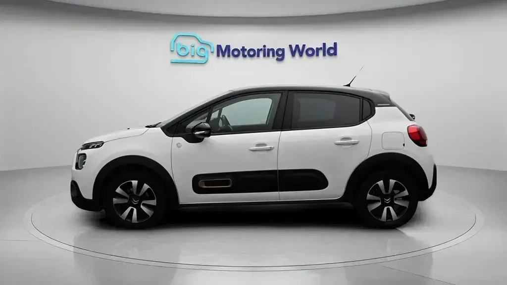 Used Citroën C3 PureTech 83 HP (61 kW) 2023 White Hatchback