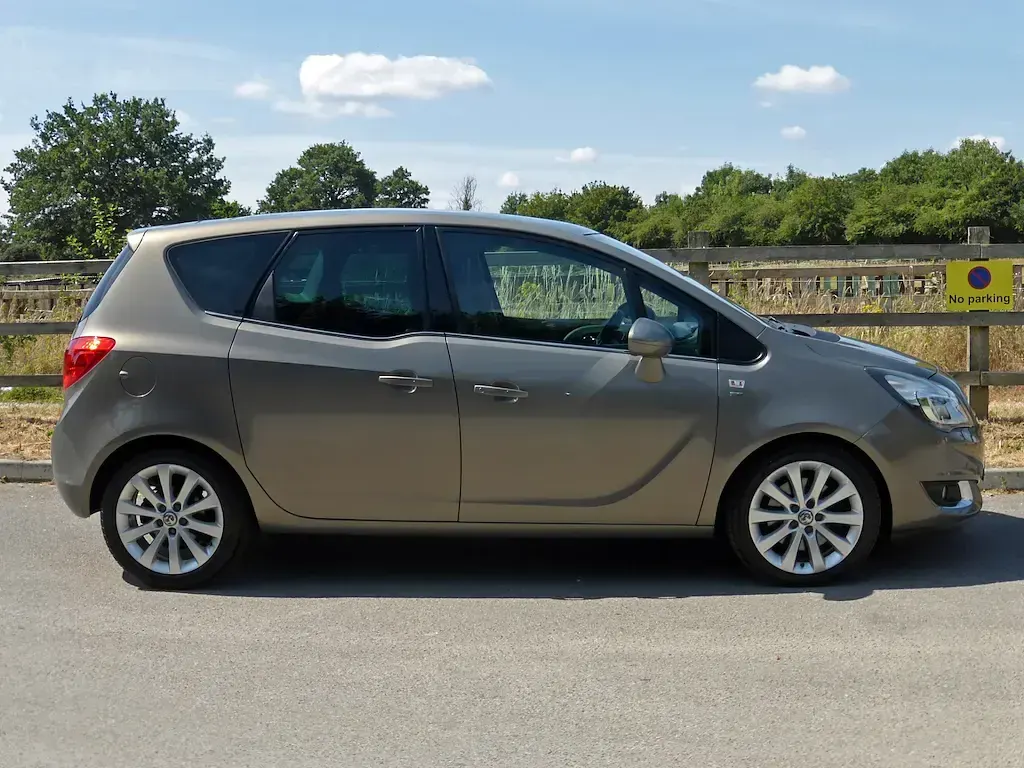 Used Vauxhall Meriva 2014 Titanium grey metallic MPV
