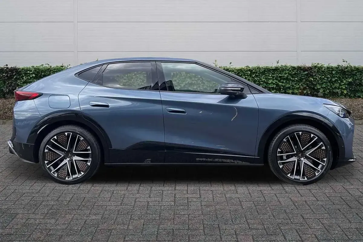 Used Cupra Tavascan VZ2 250 kW (340 HP) 2025 Tavascan blue SUV
