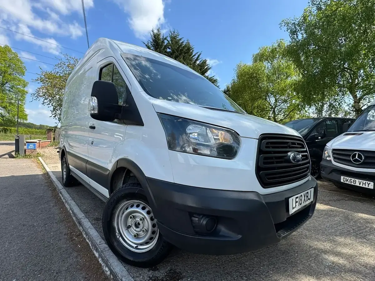 Used Ford Transit 170 HP (125 kW) 2018 White Van