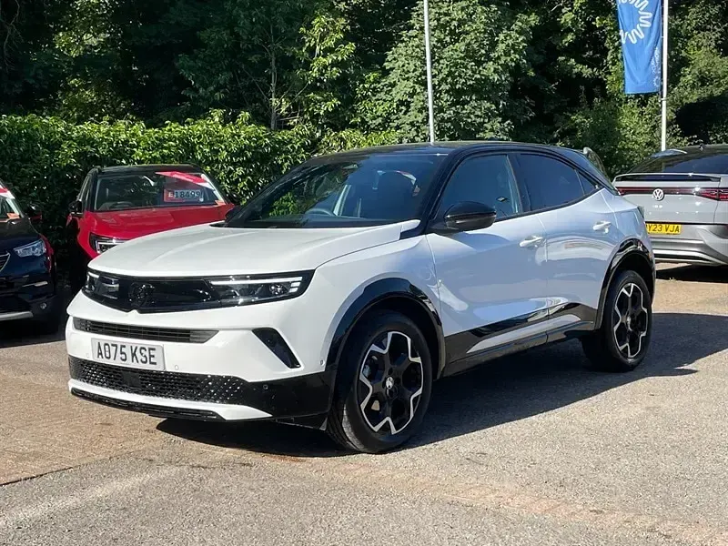 Used Vauxhall Mokka Ultimate 136 HP (100 kW) 2025 Arctic white SUV