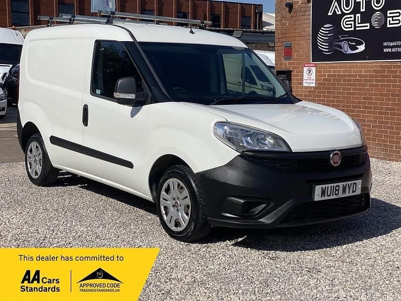 White Used 2018 Fiat Doblò MPV | £5,490 (Fair price) - Image 1/3