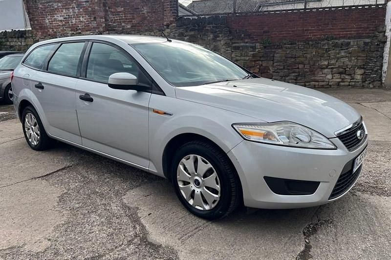 Silver Used 2010 Ford Mondeo Estate | £2,000 (Fair price) - Image 1/1