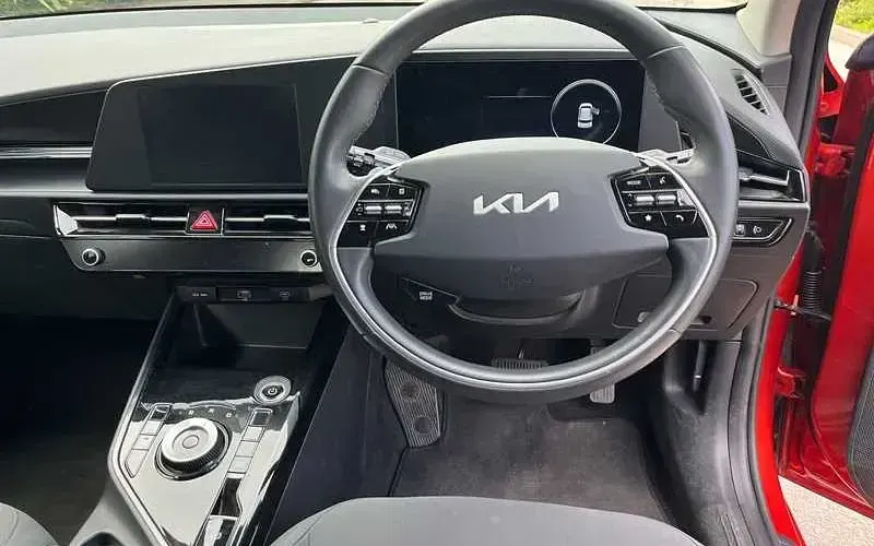 Used Kia e-Niro 150 kW (204 HP) 2023 Orange SUV