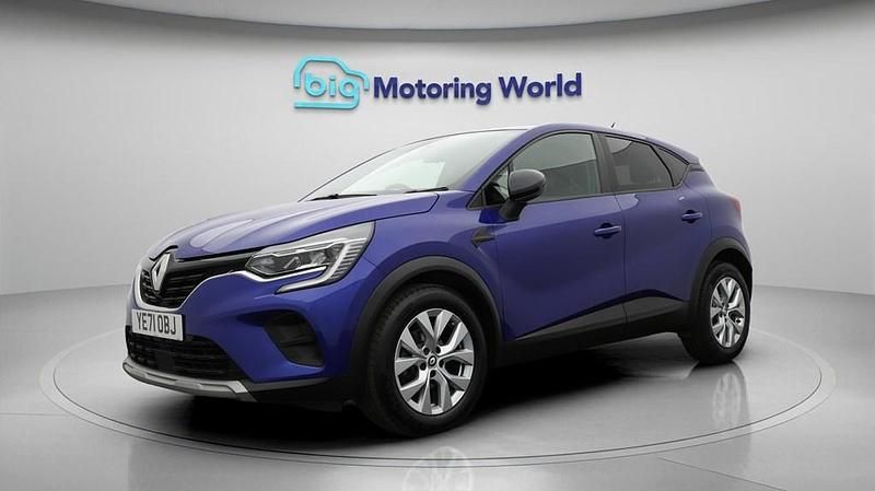 Used Renault Captur Iconic 90 HP (66 kW) 2021 Blue SUV