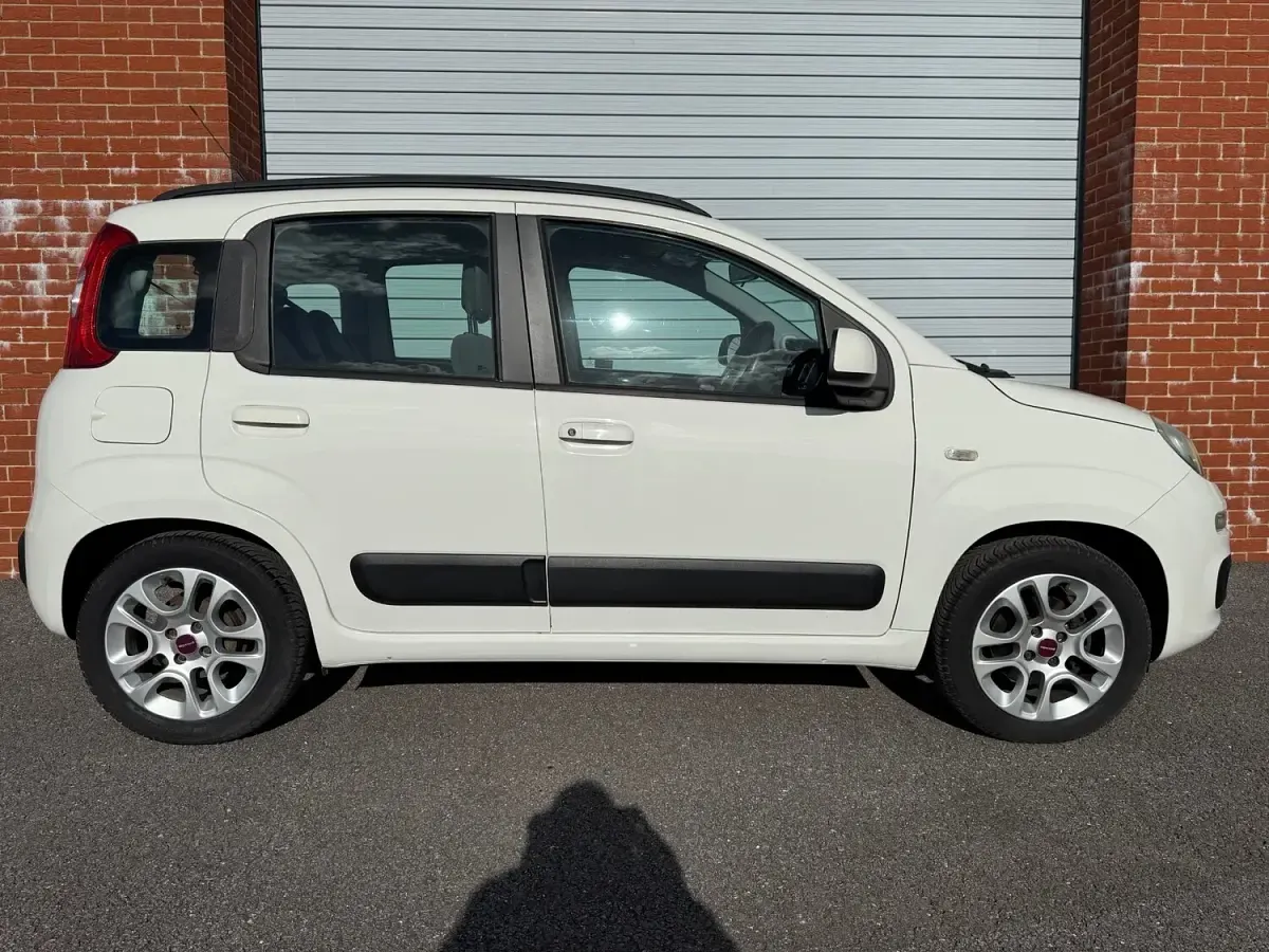 Used Fiat Panda Lounge 85 HP (62 kW) 2013 White Hatchback