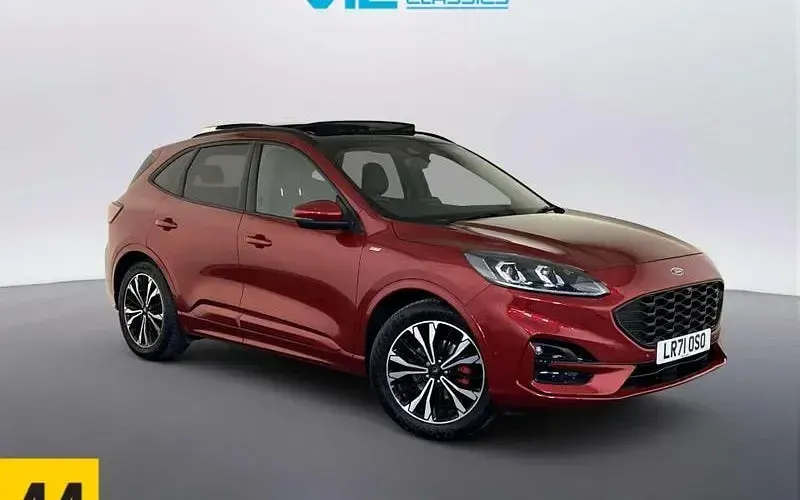 Käytetty Ford Kuga ST-Line X 190 HP (139 kW) 2023 Katumaasturi