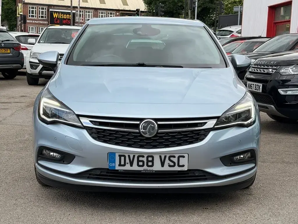 Used Vauxhall Astra 110 HP (80 kW) 2019 Silver Hatchback