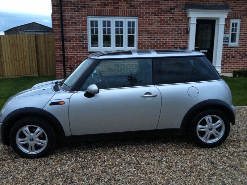 Silver Used 2005 Mini ONE Salt Hatchback | £1,400 - Image 1/4