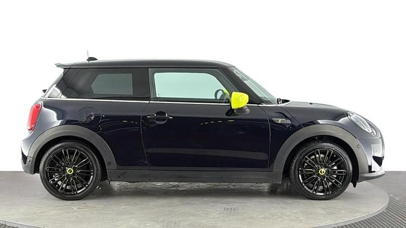Used Mini Cooper SE Hatch 135 kW (184 HP) 2022 Black Hatchback