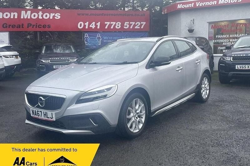 Used 2017 Volvo V40 CC Pro Estate | £8,995 (Fair price) - Image 1/1