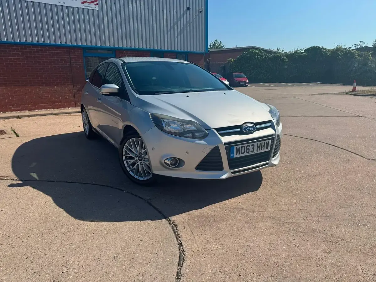 Used Ford Focus Zetec 2014 Silver Hatchback