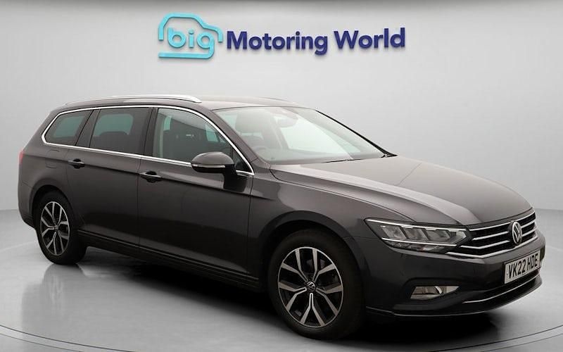 Used 2024 VW Passat SEL Estate | £19,000 (Good price) - Image 1/4