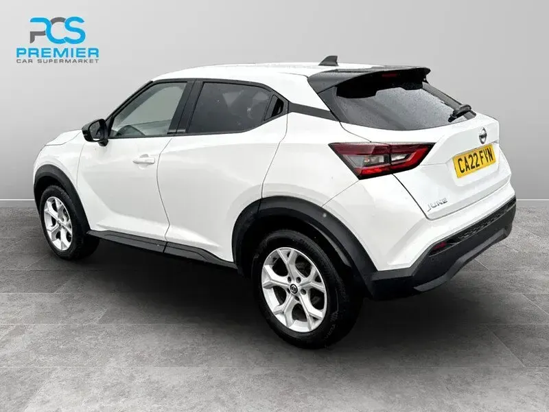 Used Nissan Juke N-Connecta 2022 White SUV