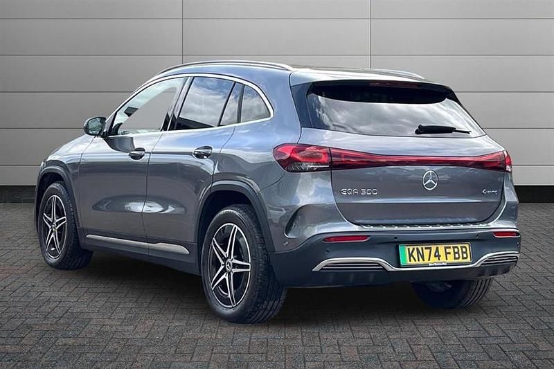 Usado Mercedes EQA300 AMG line 167 kW (228 HP) 2024 Cinzento SUV