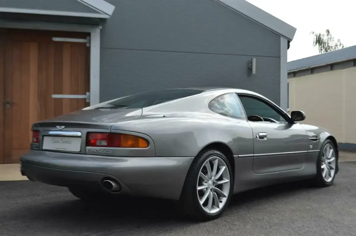 Used Aston Martin DB7 426 HP (313 kW) 2002 Silver Coupe