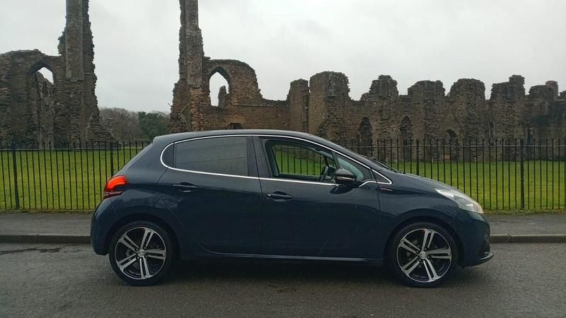 Second-hand Peugeot 208 GT-line 100 CP (73 kW) 2016 Gri Hatchback
