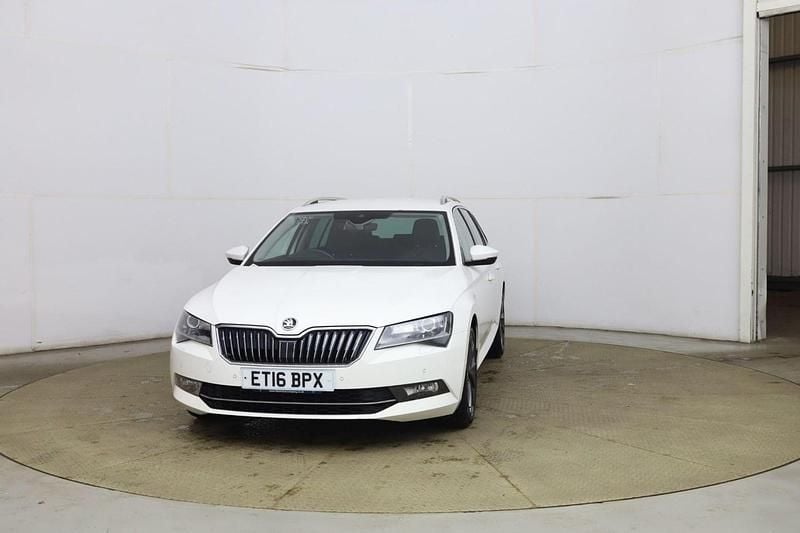 Used Skoda Superb 2016 White Estate