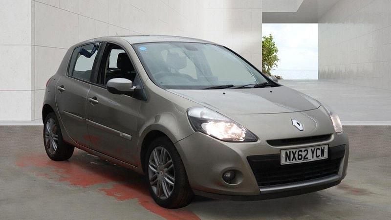 Used Renault Clio IV Dynamique 2012 Beige Hatchback