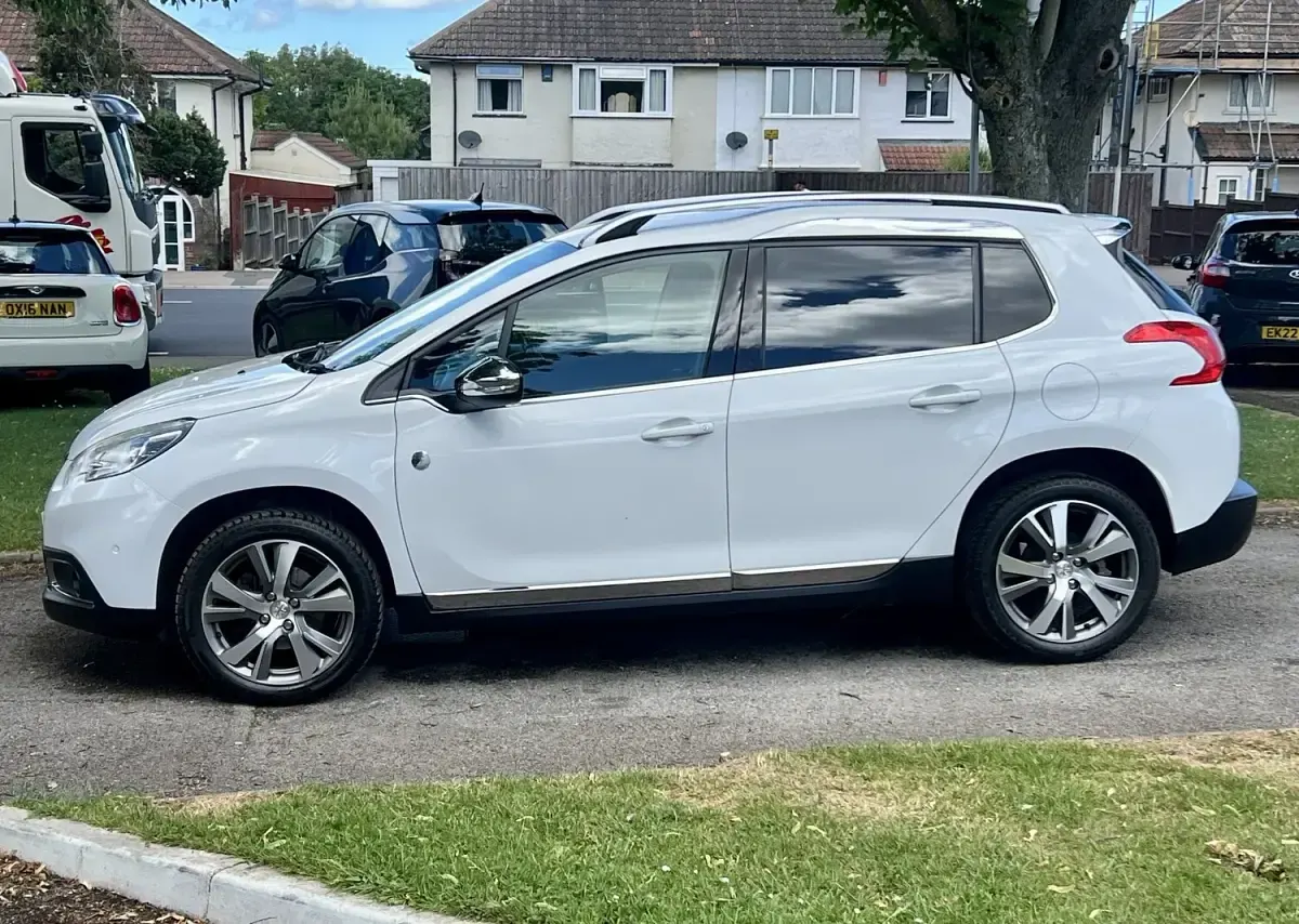 Used Peugeot 2008 Crossway 115 HP (84 kW) 2014 White SUV