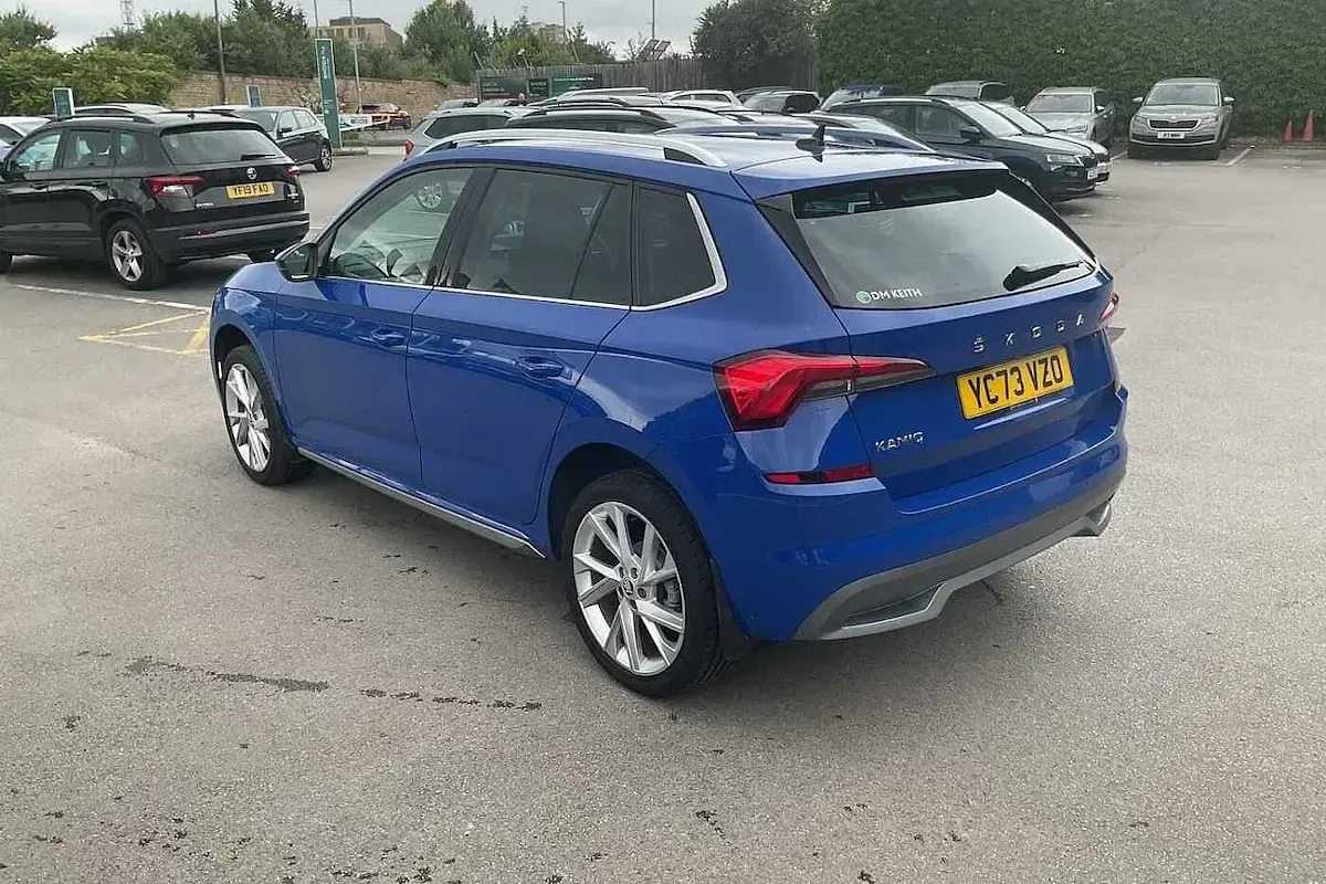 Used Skoda 110 R SE L Executive 81 HP (59 kW) 2023 Energy blue Estate