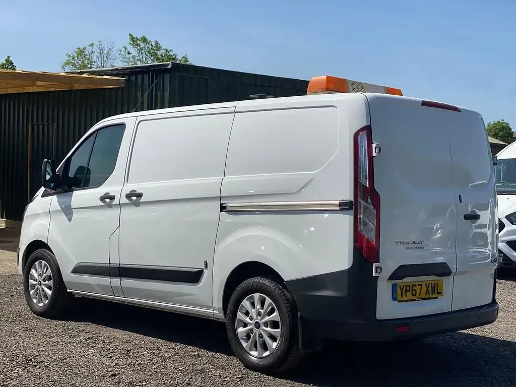 Used Ford Transit Custom Trend 130 HP (95 kW) 2017 White Van