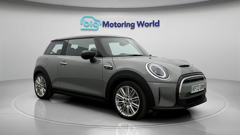 Grey Used 2022 Mini Cooper SE Hatch Hatchback | £15,100 (Fair price) - Image 1/4