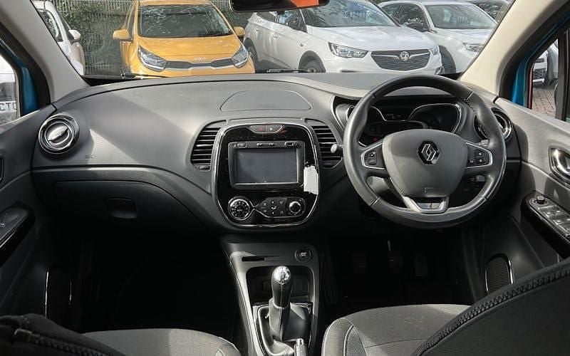 Used Renault Captur Dynamique 90 HP (66 kW) 2016 SUV