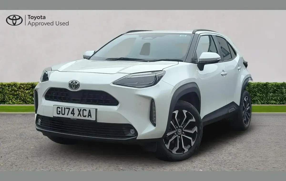 Used Toyota Yaris Cross Design 116 HP (85 kW) 2024 White SUV