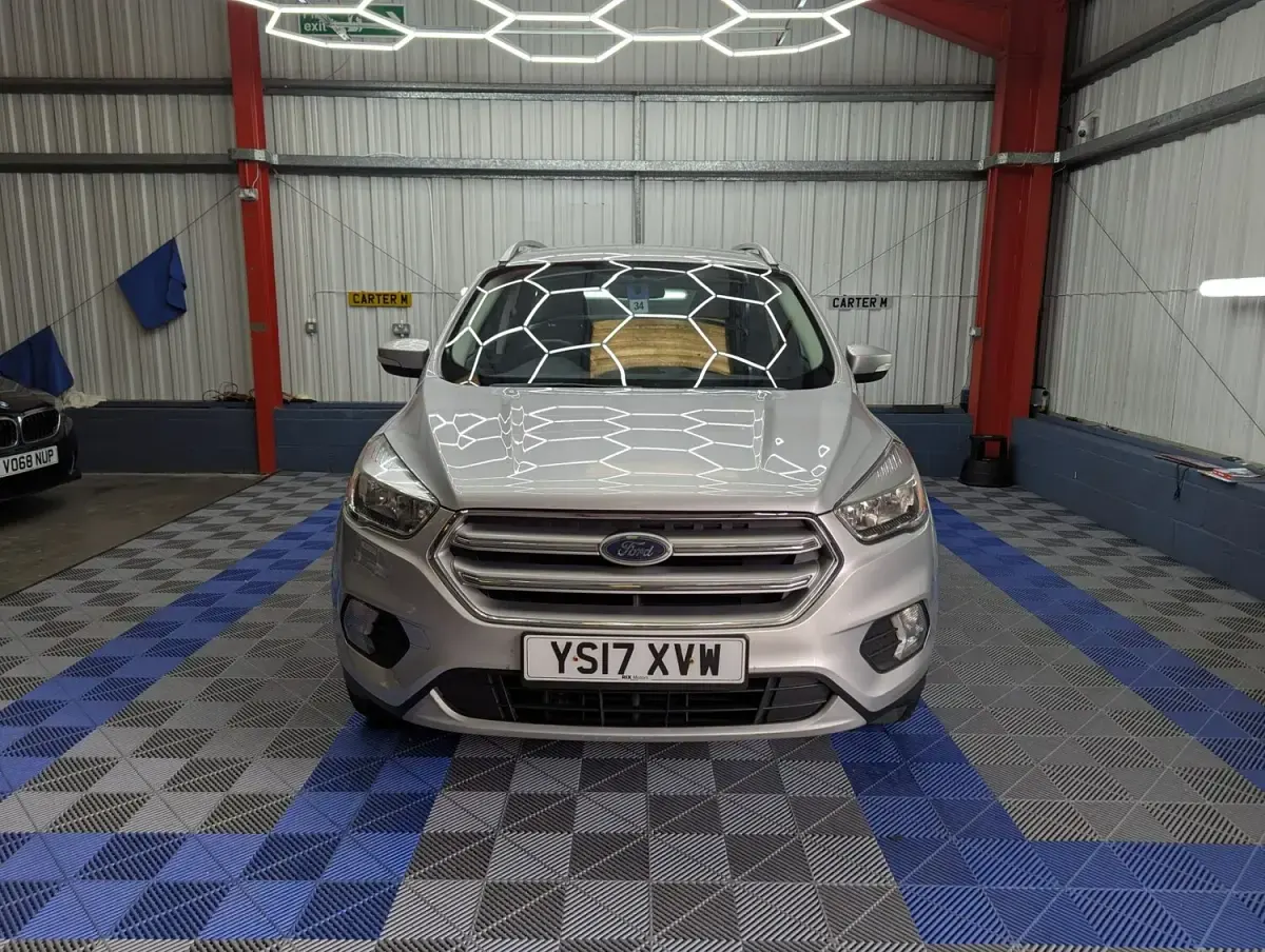 Used Ford Kuga Zetec 120 HP (88 kW) 2017 Silver SUV