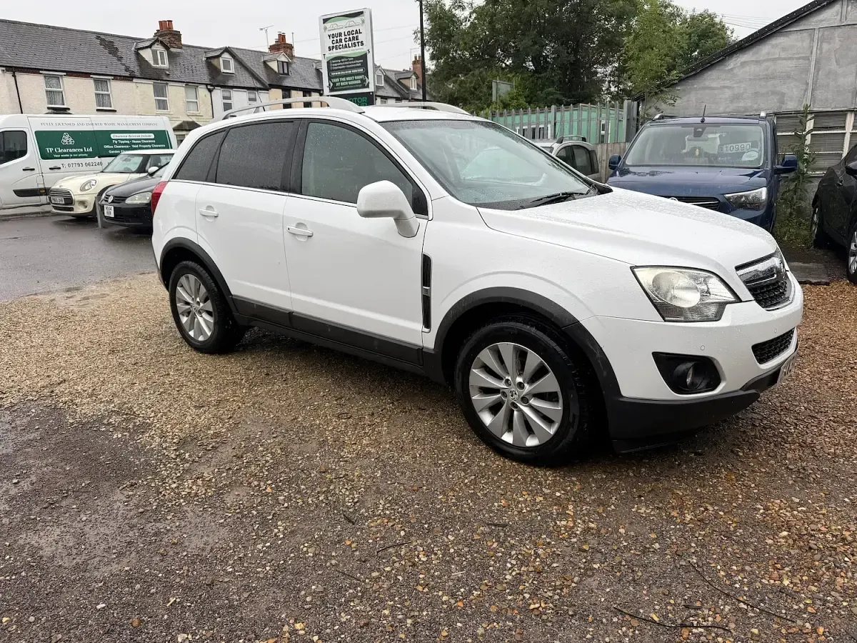 Used Vauxhall Antara 163 HP (119 kW) 2013 White SUV