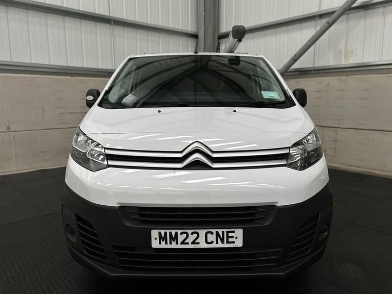 Used Citroën Dispatch 100 HP (73 kW) 2022 White MPV