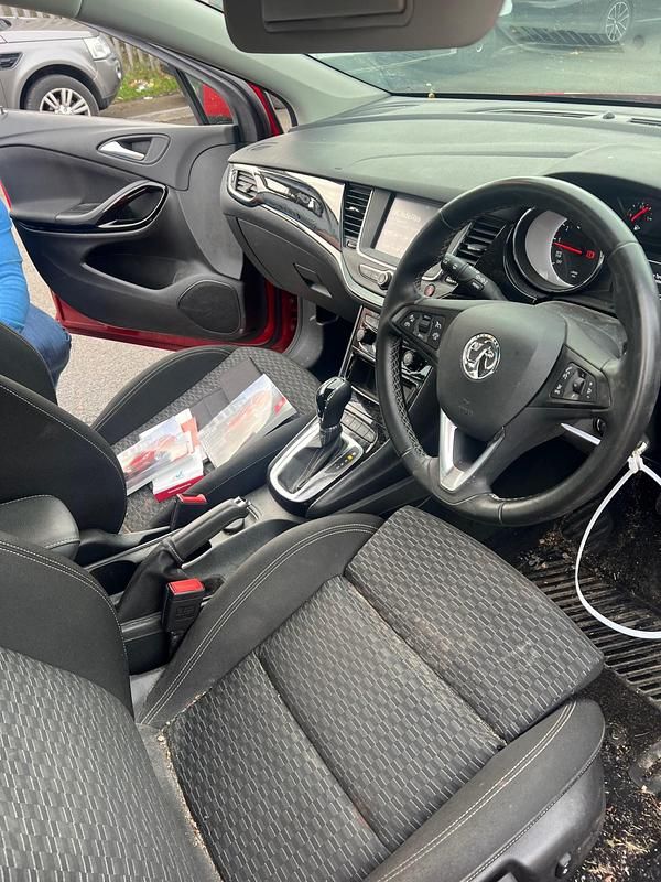 Used Vauxhall Astra SRi 2019 Red Estate