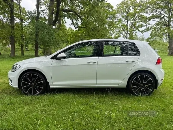 Used VW Golf VII S 115 HP (84 kW) 2018 White Hatchback