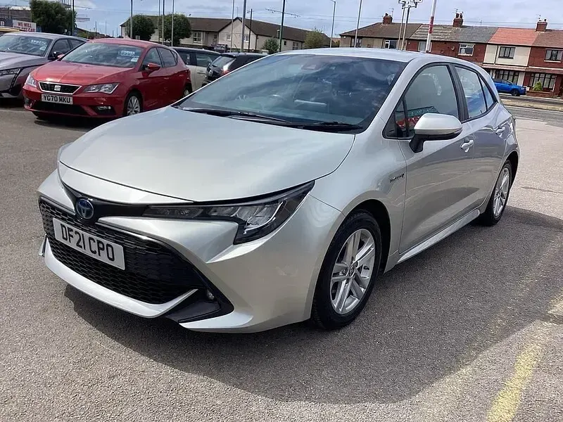 Used Toyota Corolla 2021 Silver Hatchback