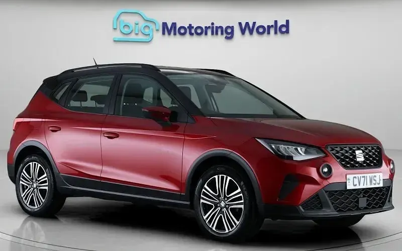 Usado Seat Arona SE Technology 95 HP (69 kW) 2025 SUV