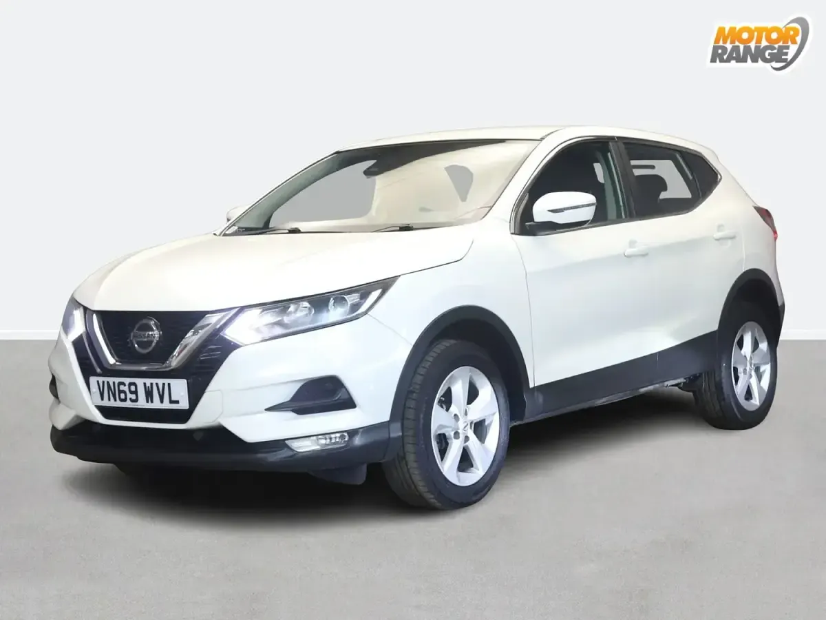 Used Nissan Qashqai Acenta Premium 2019 White SUV
