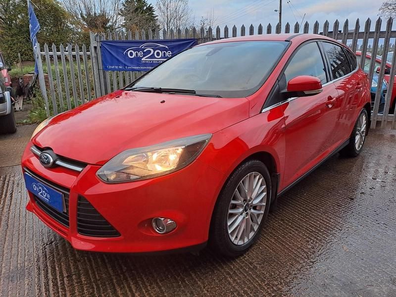 Red Used 2014 Ford Focus Zetec Hatchback | £4,495 (Fair price) - Image 1/4