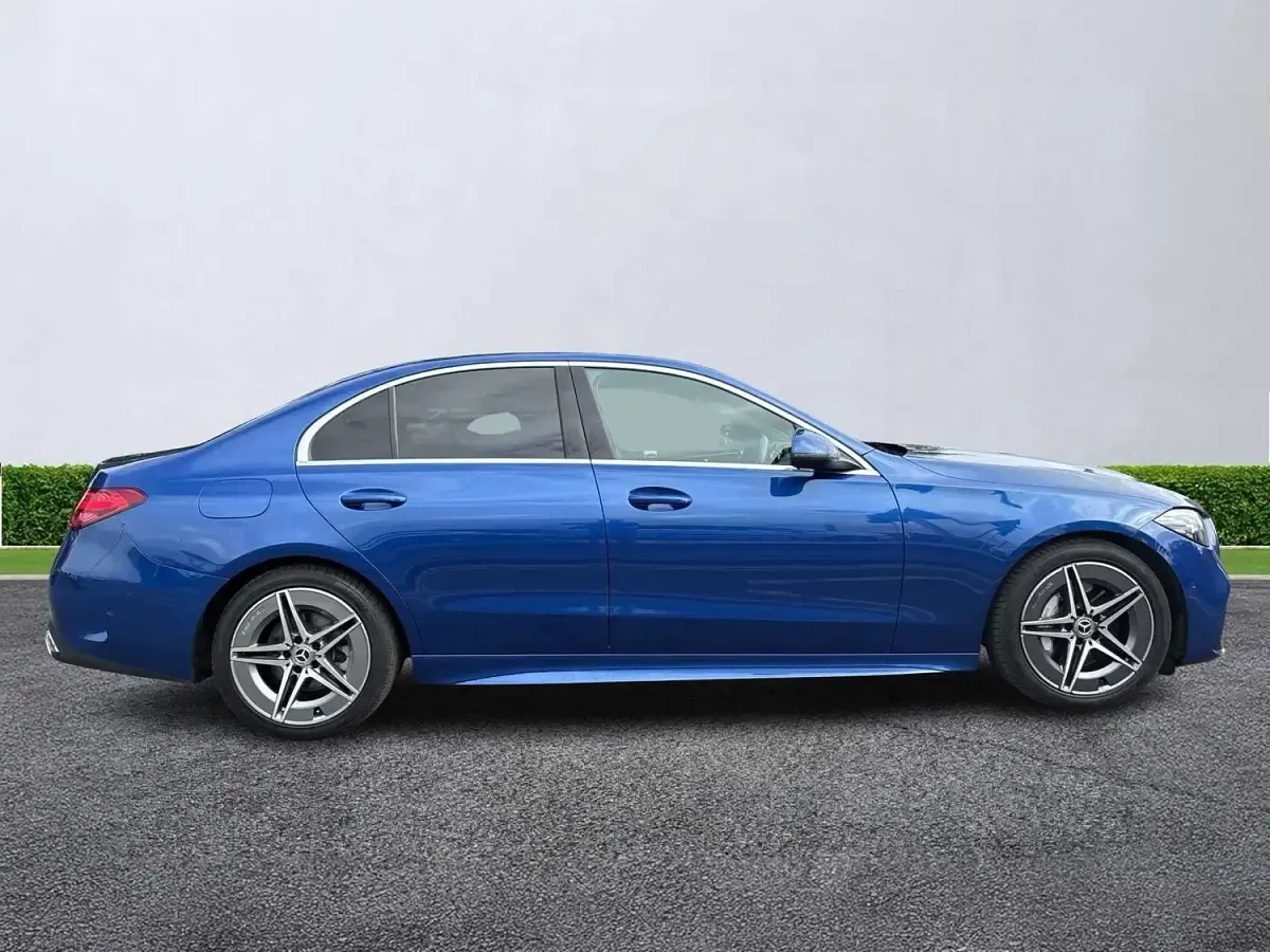 Used Mercedes C200 AMG line 2025 Blue Sedan
