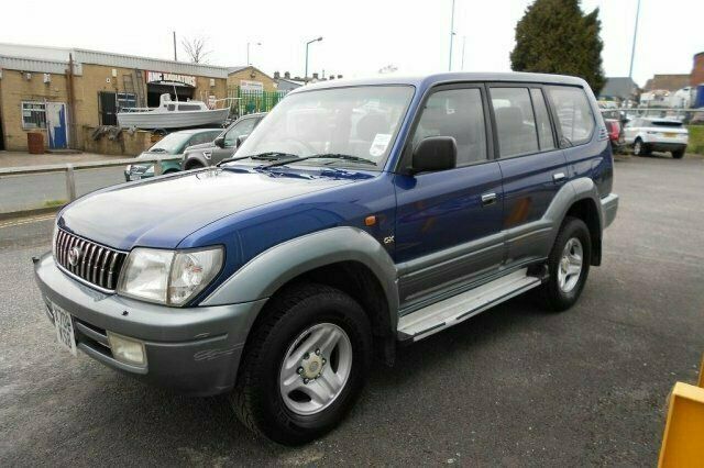 Used Toyota Land Cruiser 123 HP (90 kW) 2000 SUV