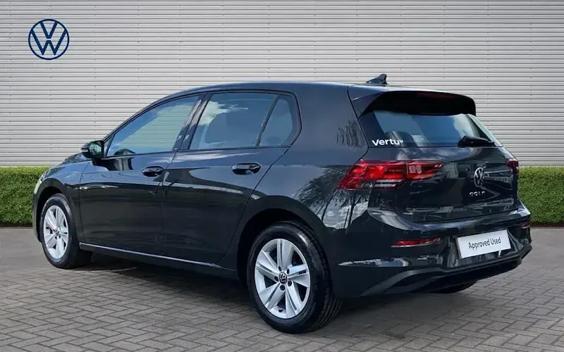 Used VW Golf VIII Life 131 HP (96 kW) 2024 Hatchback