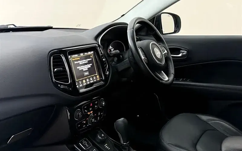 Used Jeep Compass Limited 170 HP (125 kW) 2020 White SUV