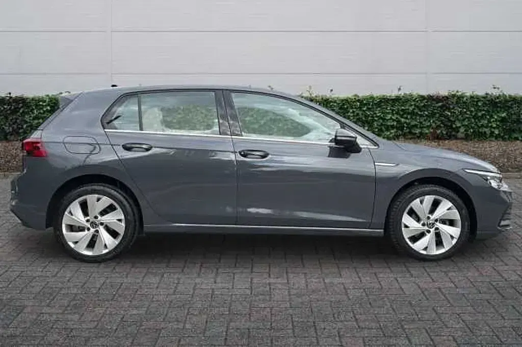 Used VW Golf VIII Style 130 HP (95 kW) 2023 Grey Estate